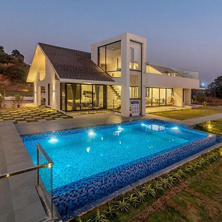 Saffronstays Stargazer, Karjat - Luxury Pool Villa With Lake View Exterior foto